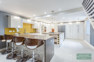 Photo 30- click for photo gallery